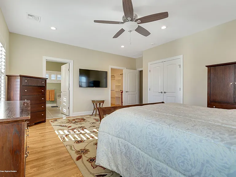 330 Villa Park Way — Photo 28
