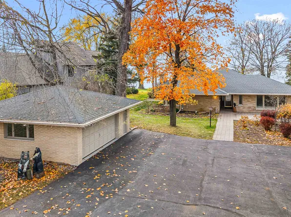 N7844 Sandy Beach Rd, Fond Du Lac, WI 54935