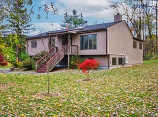 102 Old Post Rd, Marlboro, NY 12542