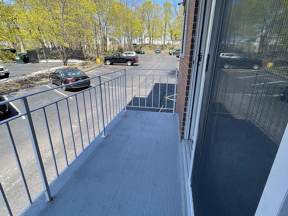 1st image of 106 Broad St #26