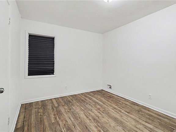 4th image of 5990 Mallory Rd