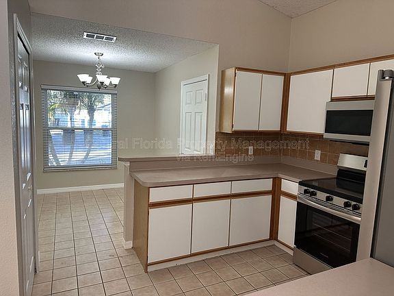 2nd image of 13652 Glasser Ave