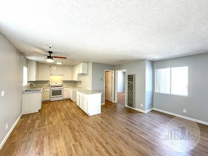 13535 Yukon Ave — Photo 5