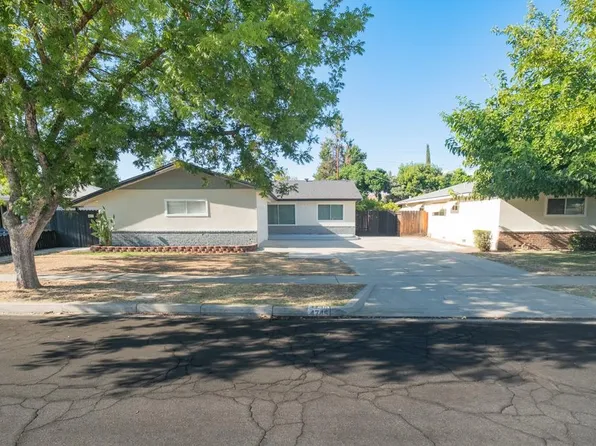 4745 E Ashcroft Ave, Fresno, CA 93726