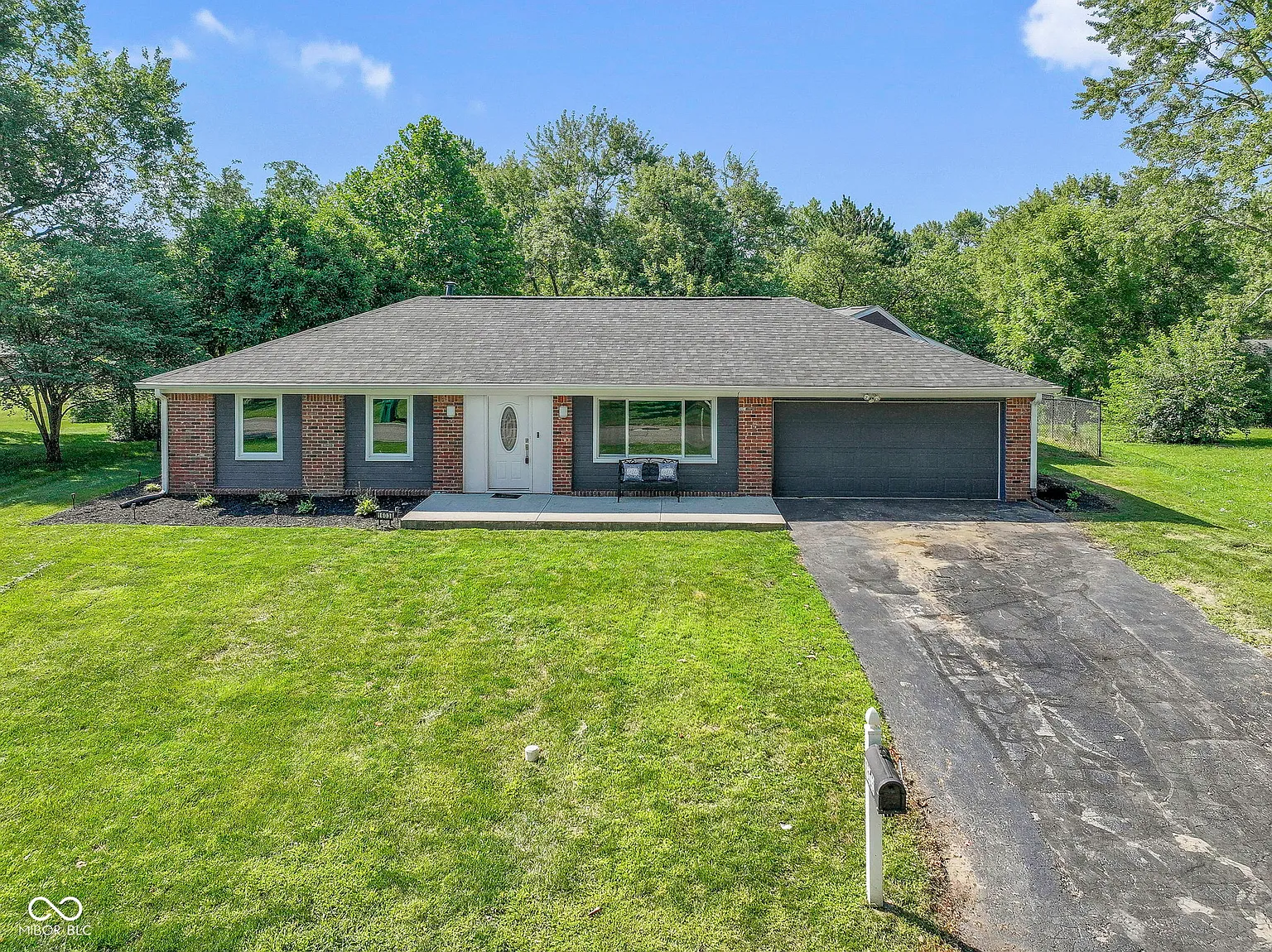 1603 McCollough Dr photo 1