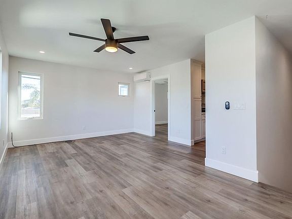 4th image of 3323 32nd St