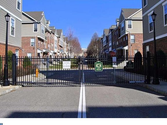 5th image of 24 Brewerytown Ct