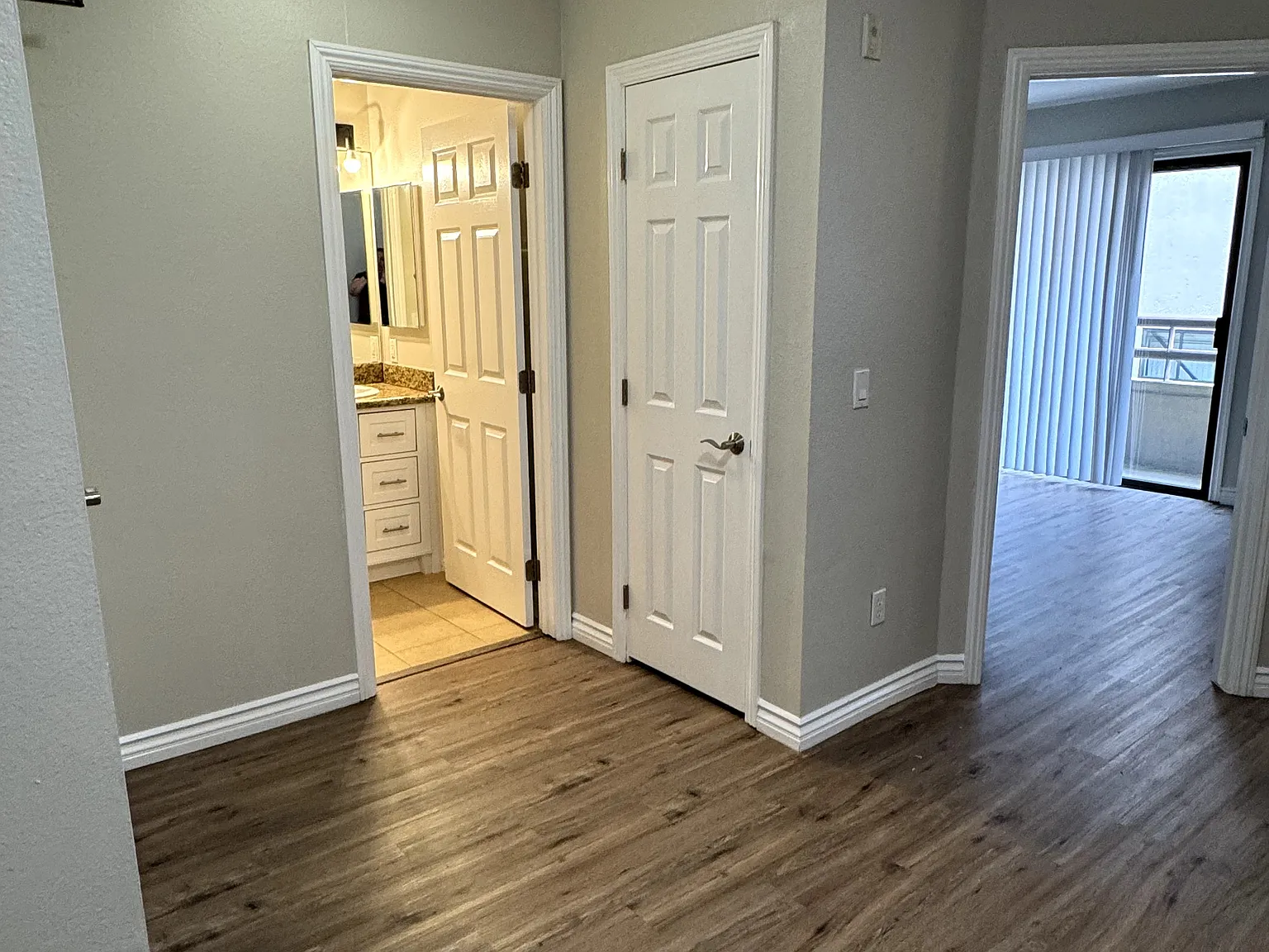 4077 3rd Ave — Photo 3