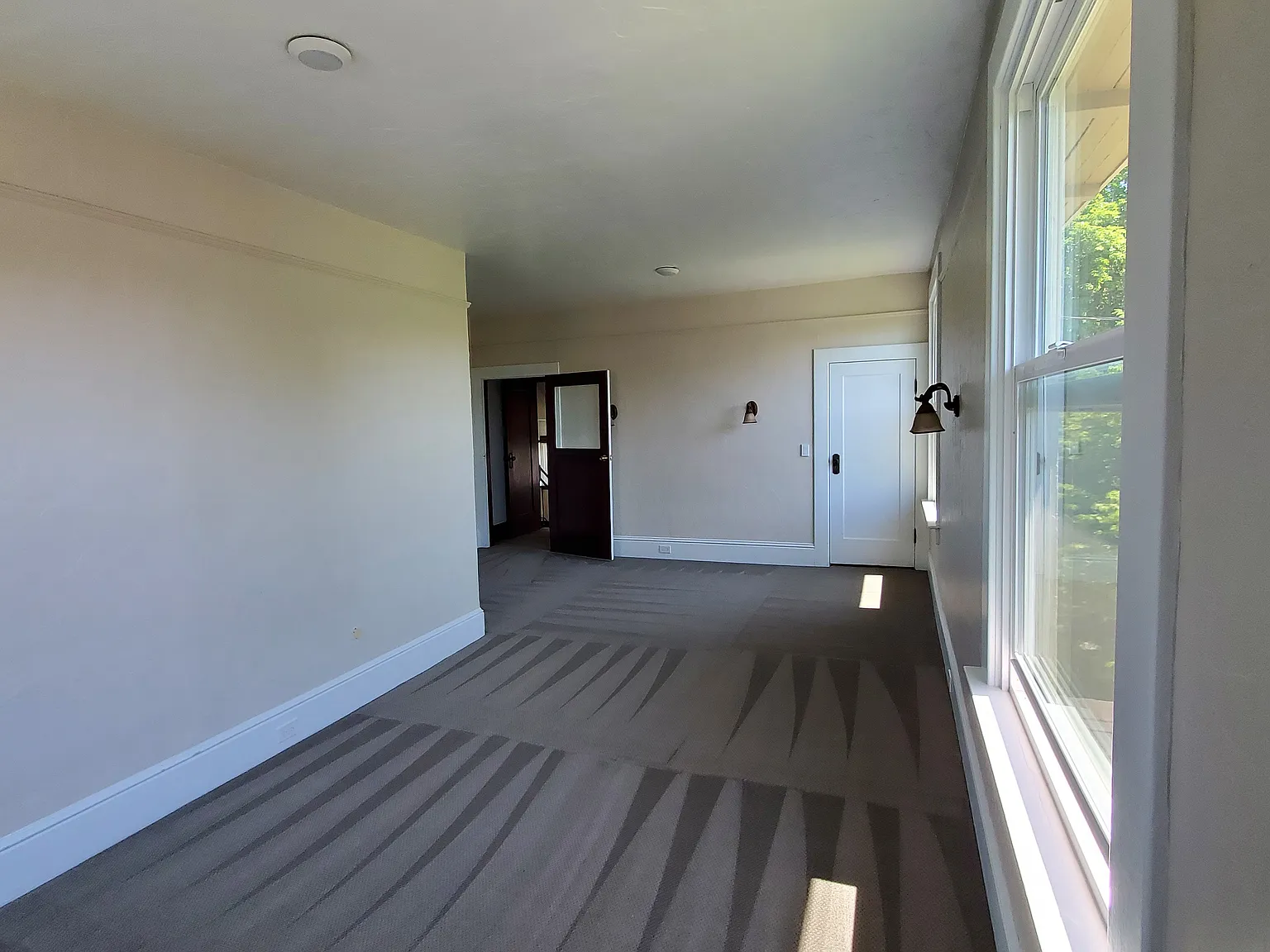 2 bed, $1,350 — Photo 4