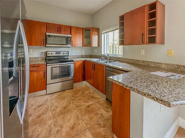 17866 NW 74th Ct — Photo 7