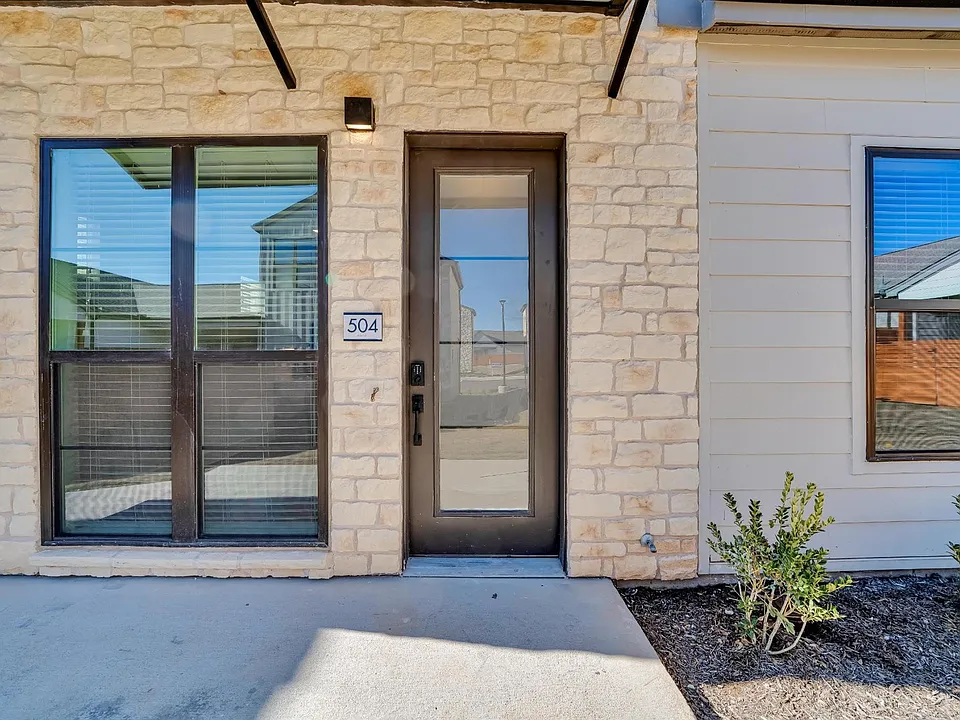 1601-524 Mustang Dr