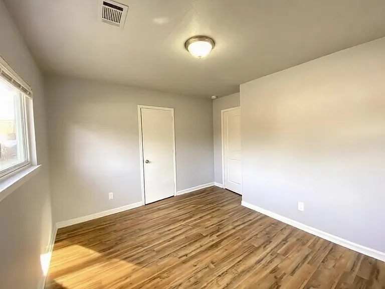 533 Branham Ave SW — Photo 8
