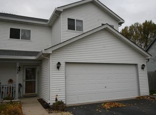 555 Heritage Dr, Oswego, IL 60543