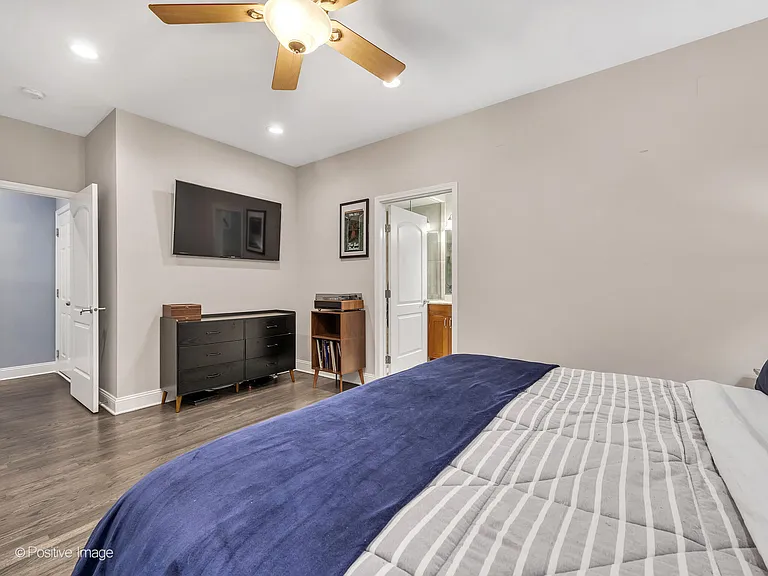 3715 N Wilton Ave #1 — Photo 12