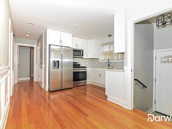 2nd image of 4555 S Lawler Ave