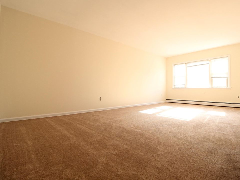 6659 79th St Middle Village NY Zillow