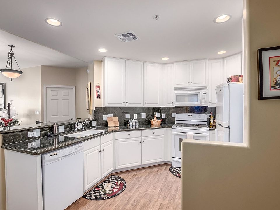 1st image of 5350 E Deer Valley Dr Unit 4426