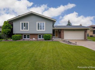 7800 Blackberry Ln, Willowbrook, IL
