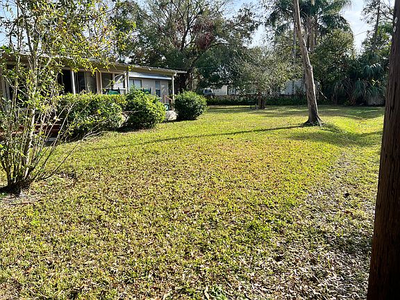 4th image of 2304 W Eldred Dr