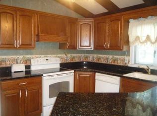 29 Windmill Rd, Poughkeepsie, NY 12601