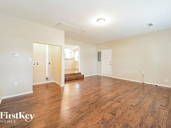 4th image of 2906 Meadow Green Dr