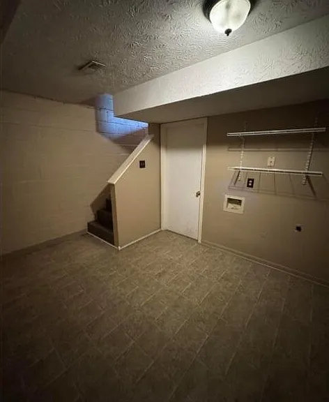 1145 Dunbarton Ln — Photo 36