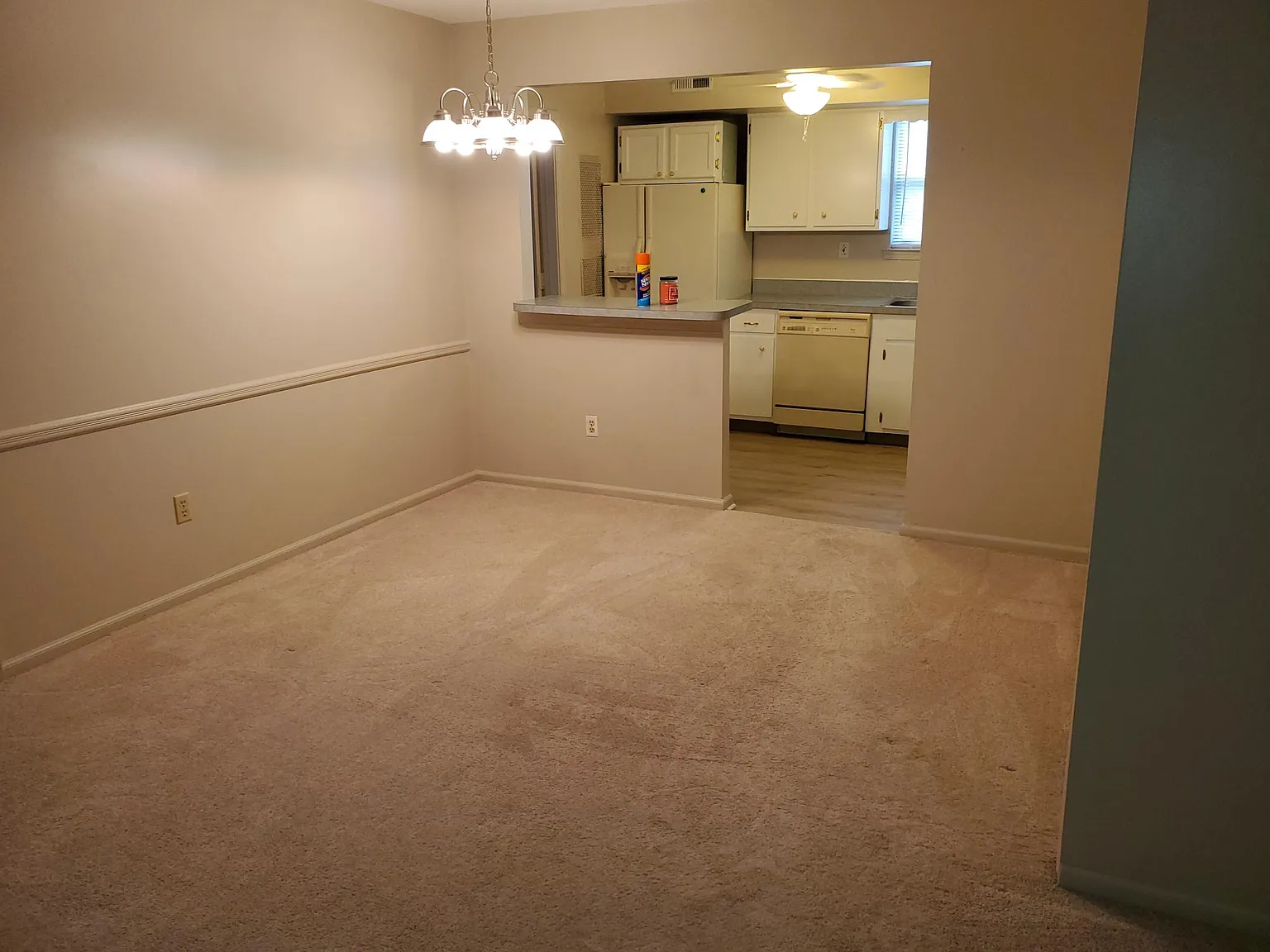 3 bed, 1800 sqft, $2,500 — Photo 4