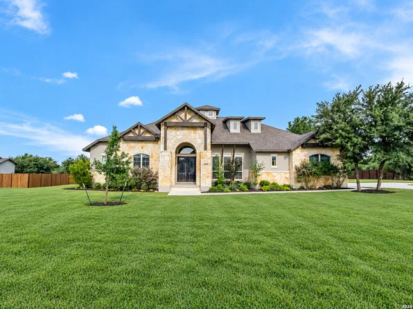 558 James Way, Castroville, TX 78009