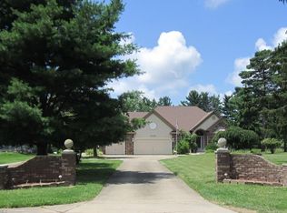 6008 Ford Rd, Elyria, OH 44035