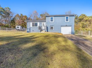 1169 Green Grove Dr, Hixson, TN 37343