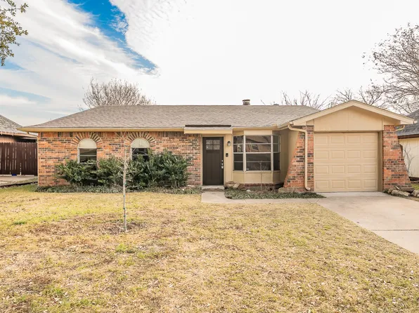 5232 Dunson Dr, Haltom City, TX 76148