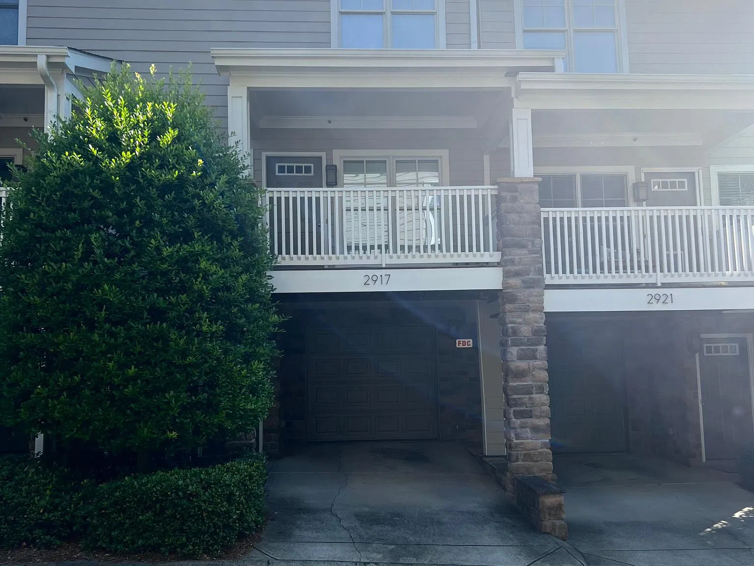 2 bed, 1047 sqft, $2,400 — Photo 1
