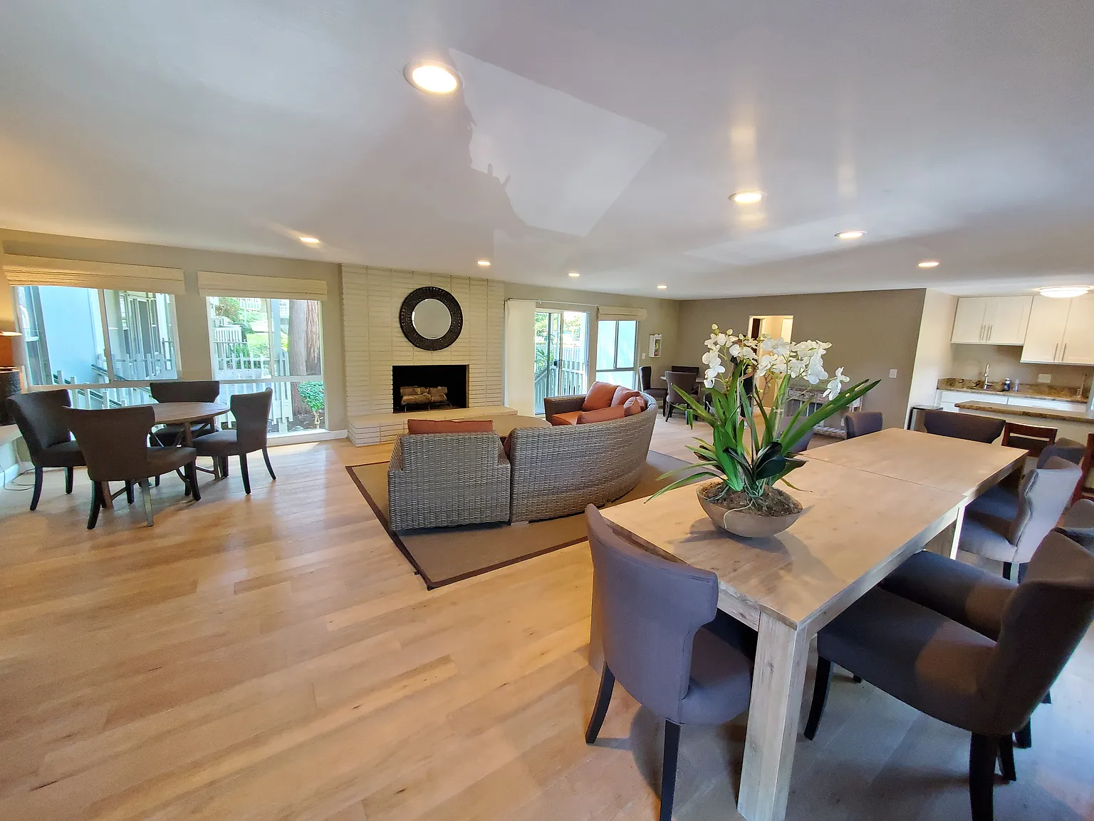 Country Sharon Apartments — Photo 4