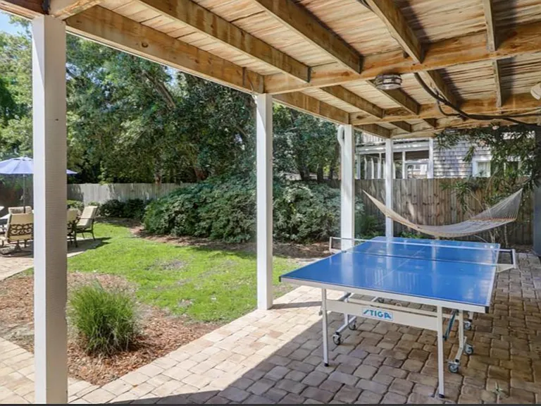 806 Carolina Blvd — Photo 33