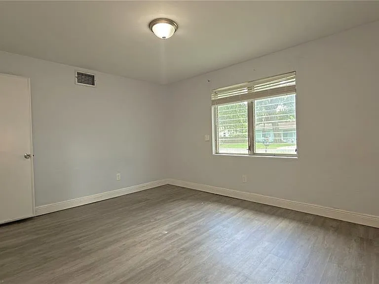126 Palm Dr — Photo 24