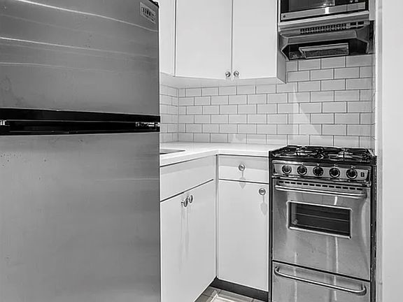 5th image of 27 W 16th St #2D