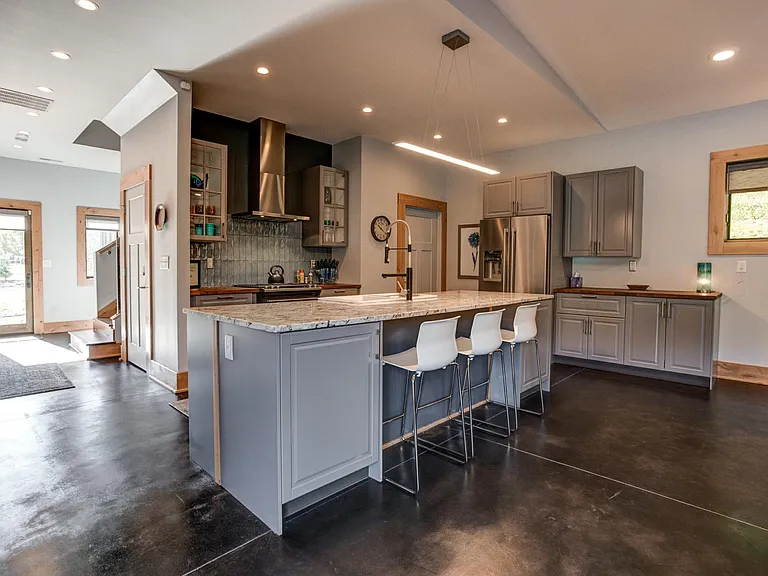 Upper Herron Cove Rd — Photo 21