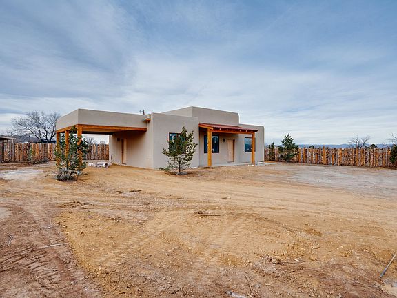 2nd image of 407 Calle de la Vina