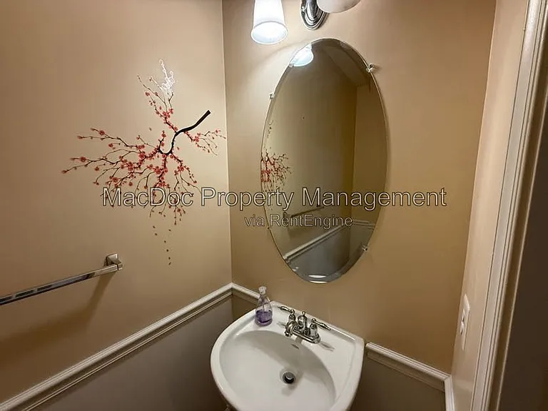 1404 Graham Dr — Photo 13