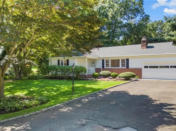 35 Deacon Hill Road, Stamford, CT 06905