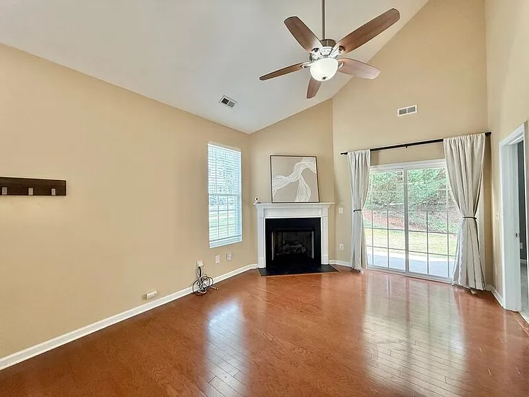 1812 Grace Point Rd — Photo 5