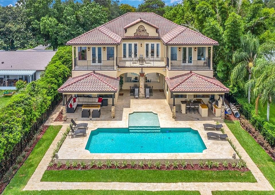 1st image of 607 Prairie Lake Dr