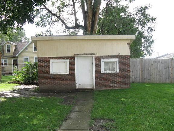 5th image of 743 Hazen Ave