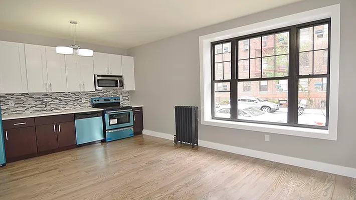 Rented by Park Property Advisors | media 19