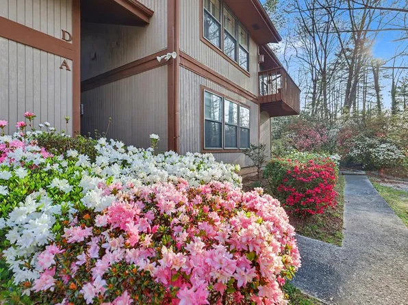 62 Stornoway Dr #2, Clayton, GA 30525