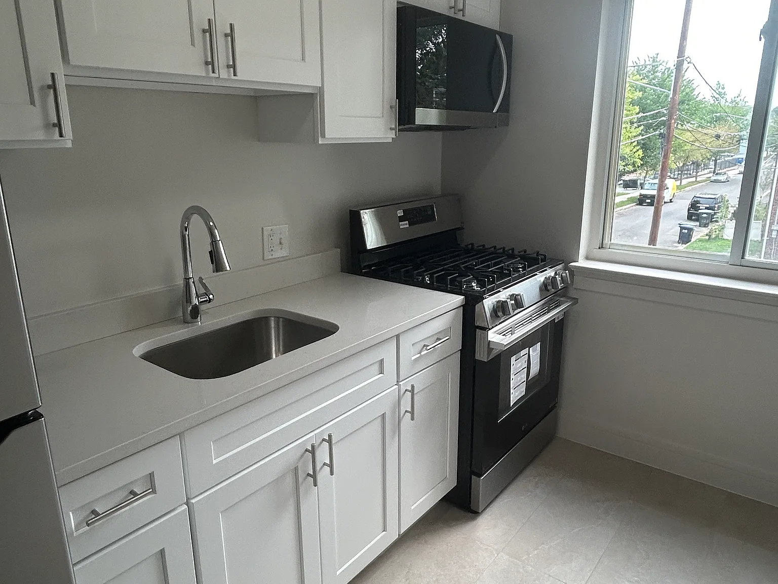 1 bed, 550 sqft, $1,350 — Photo 2
