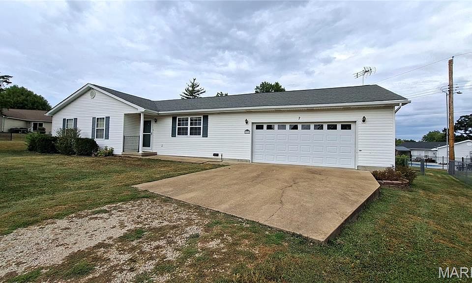 1st image of 7 Redbud Ct