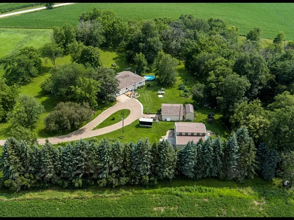 1911 Riverview Rd, Brayton, IA 50042