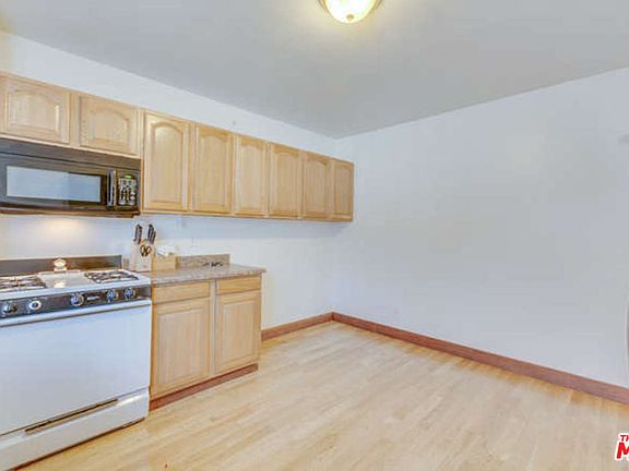 4th image of 1176 N Westmoreland Ave