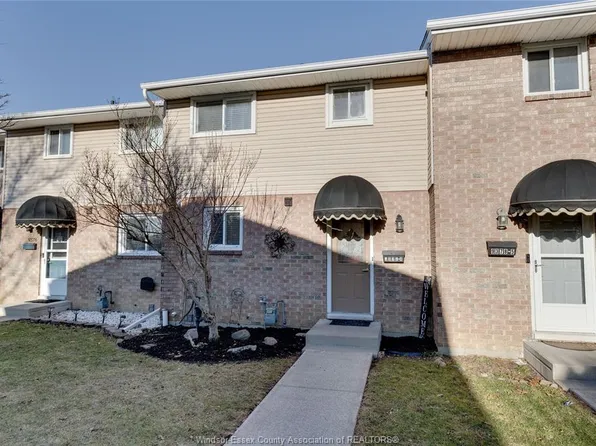 9378 Esplanade Dr #4, Windsor, ON N8R 2A3